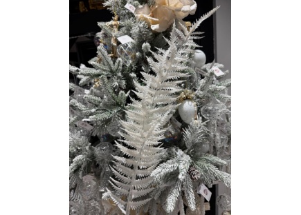 Новогодняя ветка папоротника